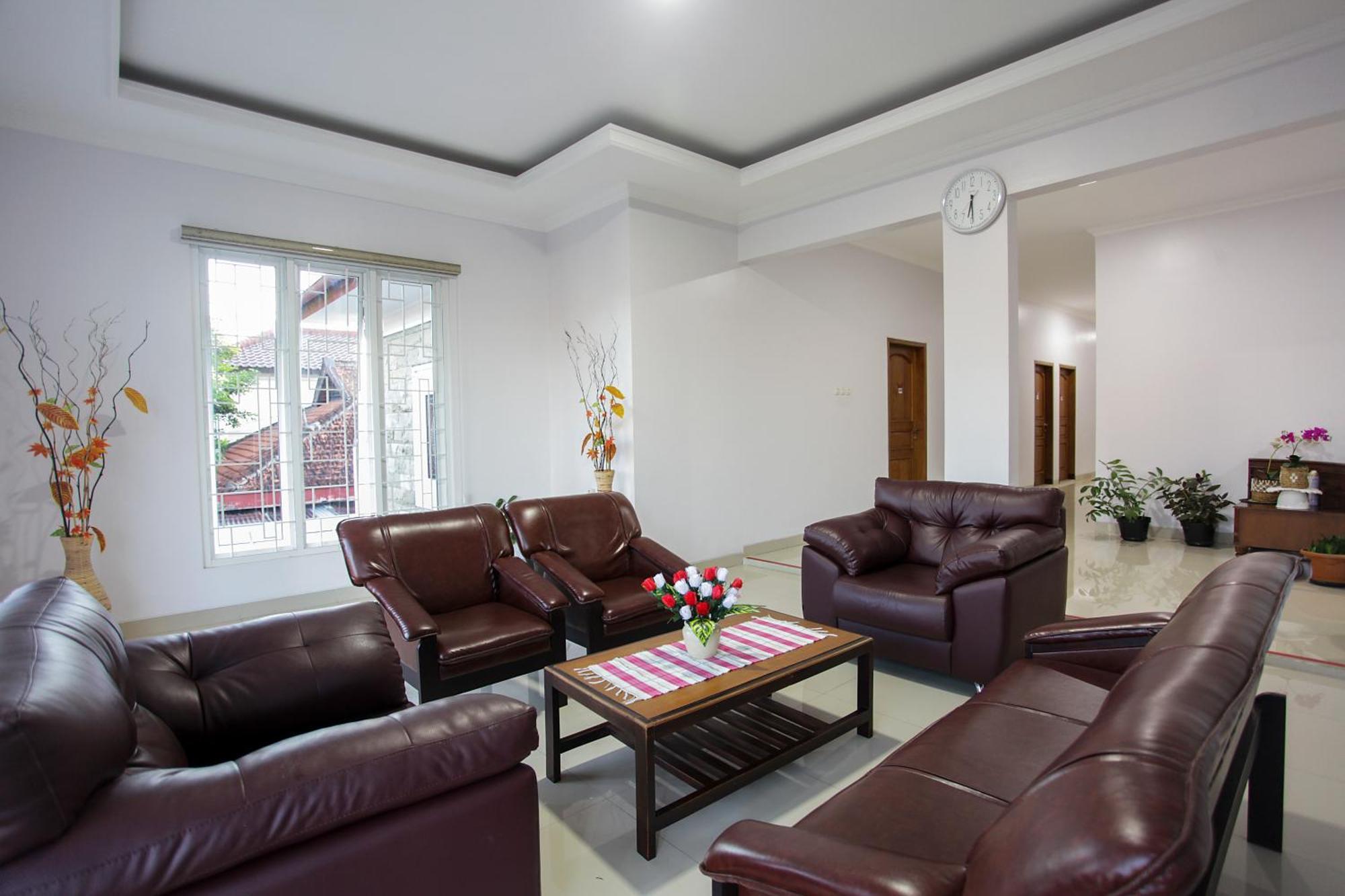 Banua Raya Homestay Yogyakarta Eksteriør billede